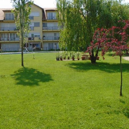 Cserkeszőlő Venusz Apartman מראה חיצוני תמונה