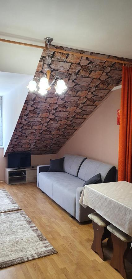 Cserkeszőlő Venusz Apartman מראה חיצוני תמונה