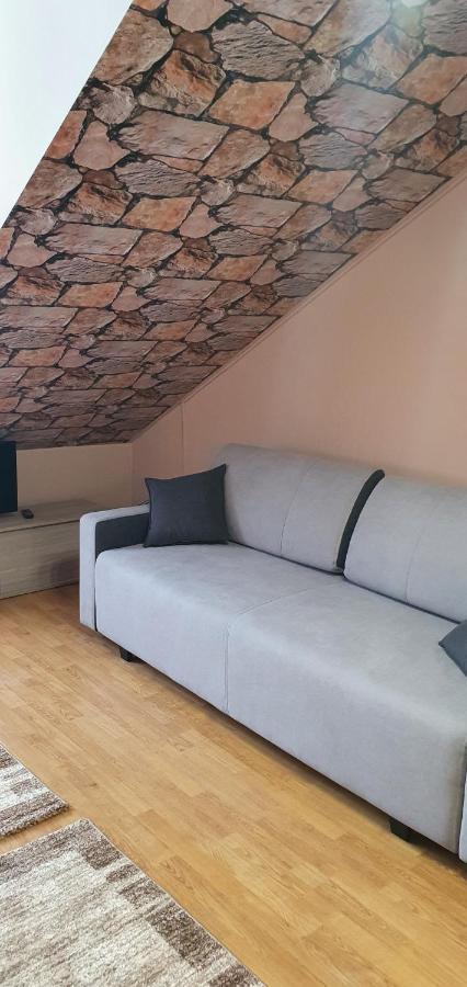 Cserkeszőlő Venusz Apartman מראה חיצוני תמונה